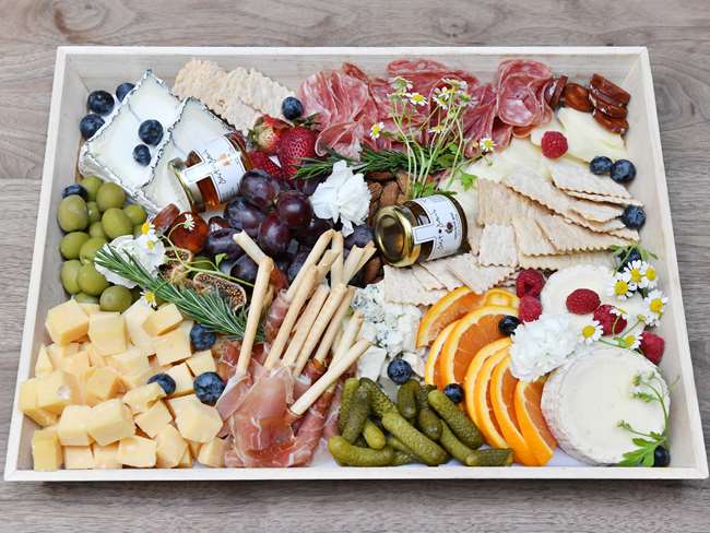 Large Board (serves 15-20)